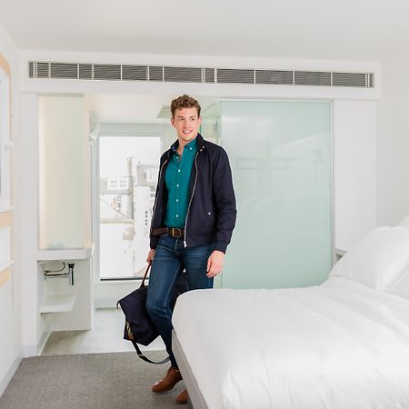 Yotel Edimburgo Esterno foto English sentence with full sentence